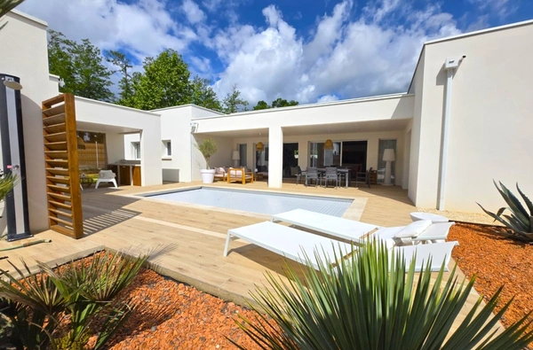 BOULAZAC (24) Maison haut standing 4 chambres + studio