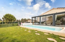 34550 BESSAN – MAISON INDIVIDUELLE – 3 CHAMBRES – RECENTE 2019 – FAIBLE CONSOMMATION ENERGETIQUE – SANS VIS-A-VIS – TERRASSE – PISCINE CHAUFFEE – GARAGE 