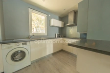 LA GRANDE-MOTTE (34280) – APPARTEMENT 3 CHAMBRES – CENTRE-VILLE – TRAVERSANT – TERRASSE – CALME – CLIMATISATION – CAVE – PARKING EN SUS