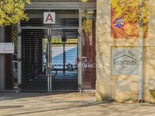 ARLES (13200) – LOCAL PROFESSIONNEL – 66 M² – 3 CABINETS – CHARME DE L’ANCIEN – PARKING – ASCENSEUR – AMÉNAGEMENT POSSIBLE
