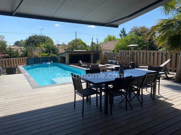 CAZAUX (33260) – MAISON CONTEMPORAINE – 5 SUITES PARENTALES – PISCINE – PROPRIÉTÉ DU CANAL – SANS VIS-À-VIS – GARAGE