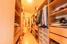 PARDAILHAN – MAISON FAMILIALE – 5 PIÈCES – PISCINE – VÉRANDA – TERRAIN CLOS 4973M² – PANNEAUX SOLAIRES – CALME – CLIMATISATION – CHAUFFAGE BOIS
