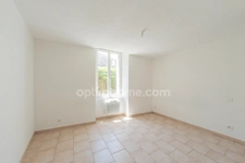 CLERMONT-L’HÉRAULT (34800) – APPARTEMENT 3 PIÈCES – 2 CHAMBRES – SÉJOUR 25M² – EXPOSITION OUEST – DPE B