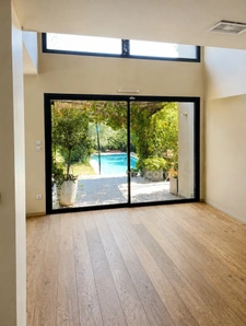 AUMELAS (34230) – MAISON CONTEMPORAINE – 5 CHAMBRES – PISCINE – TERRAIN DE 1 650 M² – CALME – SANS VIS-À-VIS – GARAGE