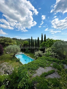 AUMELAS (34230) – MAISON CONTEMPORAINE – 5 CHAMBRES – PISCINE – TERRAIN DE 1 650 M² – CALME – SANS VIS-À-VIS – GARAGE