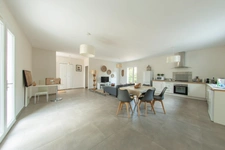 LES ANGLES (30133) – MAISON INDIVIDUELLE DE PLAIN-PIED – 4 CHAMBRES – JARDIN PISCINABLE – TERRAIN CONSTRUCTIBLE – GARAGE