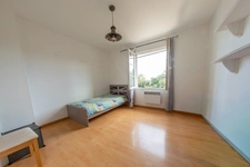 PARDAILHAN – MAISON FAMILIALE – 5 PIÈCES – PISCINE – VÉRANDA – TERRAIN CLOS 4973M² – PANNEAUX SOLAIRES – CALME – CLIMATISATION – CHAUFFAGE BOIS