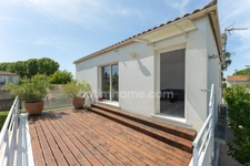 LUNEL (34400) – MAISON INDIVIDUELLE – 4 CHAMBRES – PISCINE CHAUFFÉE – TERRASSE – 2 LOGEMENTS – GARAGE