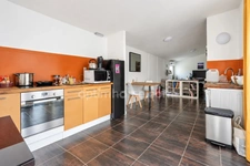 PLAISSAN (34230) – ENSEMBLE IMMOBILIER – 5 APPARTEMENTS – TERRAIN 1 055 M² – PISCINE – POTENTIEL LOCATIF