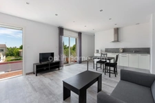 LUNEL (34400) – MAISON INDIVIDUELLE – 4 CHAMBRES – PISCINE CHAUFFÉE – TERRASSE – 2 LOGEMENTS – GARAGE