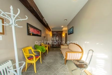 ARLES (13200) – LOCAL PROFESSIONNEL – 66 M² – 3 CABINETS – CHARME DE L’ANCIEN – PARKING – ASCENSEUR – AMÉNAGEMENT POSSIBLE