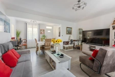 LUNEL (34400) – MAISON INDIVIDUELLE – 4 CHAMBRES – PISCINE CHAUFFÉE – TERRASSE – 2 LOGEMENTS – GARAGE