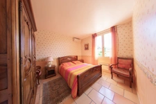 VILLENEUVE-LÈS-AVIGNON (30400) – MAISON INDIVIDUELLE – 5 PIÈCES – CALME ABSOLU – AUCUN VIS-À-VIS – PISCINE – BUREAU INDÉPENDANT