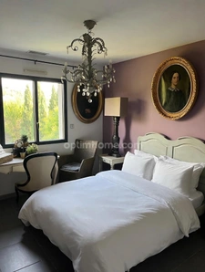 AUMELAS (34230) – MAISON CONTEMPORAINE – 5 CHAMBRES – PISCINE – TERRAIN DE 1 650 M² – CALME – SANS VIS-À-VIS – GARAGE