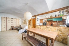 SAINT-PARGOIRE (34230) – MAISON DE VILLAGE – ENSEMBLE IMMOBILIER – 2 LOGEMENTS – TERRASSE 62 m² – GARAGE – FORT POTENTIEL