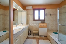 LIMOUX (11300) – MAISON D’ARCHITECTE – 5 PIÈCES – VUE PANORAMIQUE – PISCINE – GARAGE – GRAND TERRAIN CLÔTURÉ