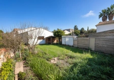 PEROLS Villa plain-pied avec terrain piscinable de 708 m² et double garage (possibilité R+1)