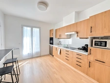 PEROLS Villa plain-pied avec terrain piscinable de 708 m² et double garage (possibilité R+1)