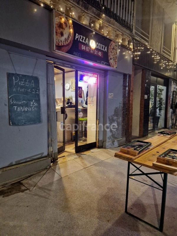MONTPELLIER Rue du Fg du Courreau Local commercial .