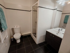 93320 – LES PAVILLONS-SOUS-BOIS – APPARTEMENT – 40 M² – 2 PIÈCES – BALCON – VUE CANAL – PARKING EN SUS – IMMEUBLE 2015