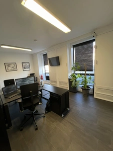 93200 – SAINT-DENIS – BUREAUX – 62 M² – 1ER ÉTAGE – PARKING – 5 MIN À PIED RER