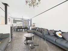 MAISON DE PRESTIGE – RÉNOVATION INTÉGRALE – FINITIONS HAUT DE GAMME – INSERT – CLIMATISATION RÉVERSIBLE – CHAUDIÈRE RÉCENTE – CUISINES ÉQUIPÉES – SALLES DE BAINS NEUVES – CUISINE D’ÉTÉ – FOUR À PIZZA 