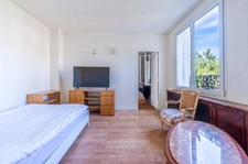 93350 LE BOURGET – MAISON 5 PIÈCES – 83,51 M² CARREZ / 119,49 M² AU SOL – JARDIN/COUR DE 205 M² – PROCHE TRANSPORTS