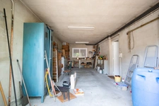   03410 - DOMÉRAT - MAISON - 3 CHAMBRES - TERRAIN 697 M² - GARAGE - DÉPENDANCES - PROCHE COMMERCES