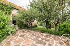 67206 MITTELHAUSBERGEN - Corps de ferme alsacien avec gîtes, grange et puits historique 
