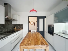 67100 STRASBOURG NEUDORF – 3 PIÈCES – PETITE COPROPRIÉTÉ – TRAVERSANT – LUMINEUX – GARAGE – CAVE – BUANDERIE – COUR COMMUNE