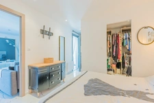 34460 Roquebrun – Maison + Logement indépendant – Piscine – Garage – Vue dégagée – Sous-sol – Potentiel locatif – Surface totale du terrain : 555 m²