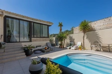 34460 Roquebrun – Maison + Logement indépendant – Piscine – Garage – Vue dégagée – Sous-sol – Potentiel locatif – Surface totale du terrain : 555 m²