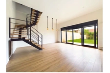 MAISON D’ARCHITECTE 220 M2 - 5 CHAMBRES - LUMINEUSE - TERRASSE PANORAMIQUE 40 M2 – JARDIN 310 m2 - GARAGE