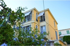 Nice — Front de mer, Mont Boron - Appartement de 4 pièces au dernier étage d'une villa Belle Epoque