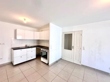 MARSEILLE 6ème, quartier Lodi , T2 de 44m2 avec Terrasse et possibilité place de parking privative en sous-sol.