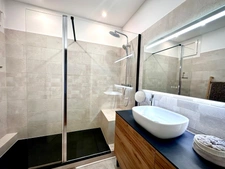 Marseille 8ème – Carré d’Or | Bagatelle, T3/4 de 95m2 avec Terrasse de 13m2 et cave privative.