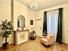Toulon, centre-ville/haute ville, T3 de 80m2 entièrement refait à neuf, Traversant + cave