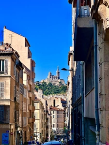 MARSEILLE 6ème, quartier Lodi , T2 de 44m2 avec Terrasse et possibilité place de parking privative en sous-sol.