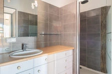 Marseille 10ème, T2 de 42,5m2 + Terrasse + Cave + Place de parking Privative