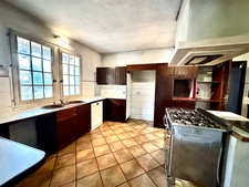 Tourves – Maison de charme de 160m2 avec garage de 23m2, cave et chalet sur 11 800 m² de terrain, au calme absolu