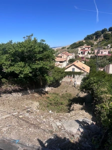 LES GOUDES 13008 – TERRAIN À BÂTIR AVEC VUE MER ET COLLINES