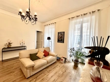 Toulon, centre-ville/haute ville, T3 de 80m2 entièrement refait à neuf, Traversant + cave