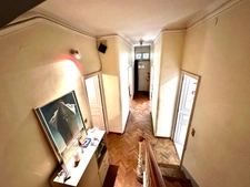 Marseille 10ème, Pont de vivaux, Maison T5 de 156m2 +combles aménagés + Jardin et Terrasse + Dépendances + Cave.