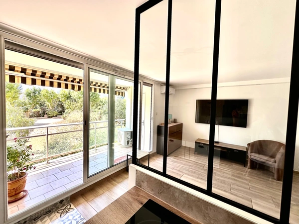 Marseille 13ᵉ, Chateau Gombert |  T4 de 80m2 entièrement refait à neuf avec terrasse, balcon et vue sur Parc Arboré.