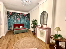 Toulon, centre-ville/haute ville, T3 de 80m2 entièrement refait à neuf, Traversant + cave