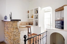 Marseille 11th, House of 300m2 on a plot of 2700m2 with two swimming pools, outbuildings and garages.