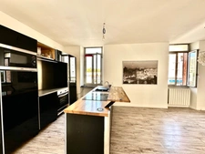 Marseille 10 ème, Quartier Saint Loup, T4 de 95m2, Dernier étage, Lumineux dans une petite copropriété.