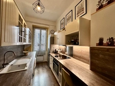 Toulon, centre-ville/haute ville, T3 de 80m2 entièrement refait à neuf, Traversant + cave