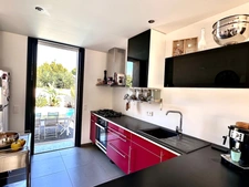 MARSEILLE 9ᵉ – BONNEVEINE | MAISON DE CHARME DE 120M2 AVEC PISCINE, JARDIN ET PRESTATIONS DE QUALITÉ