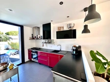 MARSEILLE 9ᵉ – BONNEVEINE | MAISON DE CHARME DE 120M2 AVEC PISCINE, JARDIN ET PRESTATIONS DE QUALITÉ